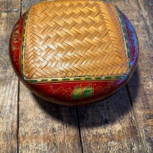 Vintage Vietnamese Nesting Baskets- Set of 5